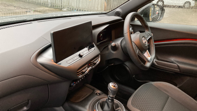 Nissan Juke 1.0 DiG-T N-Connecta 5dr Petrol Hatchback